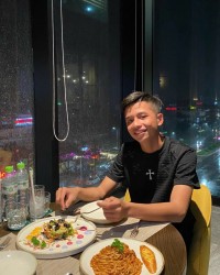 Q việt