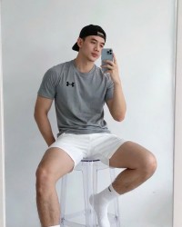 Tân.